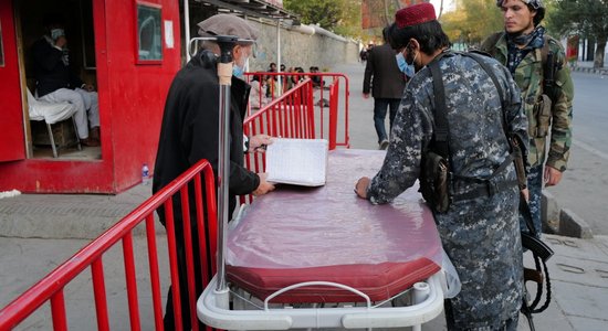Kabulā uzbrukumā kara hospitālim nogalināti 19 cilvēki