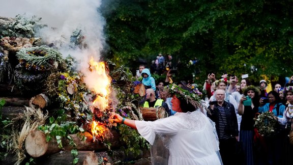 Jāņu svinības Dzegužkalnā un Grīziņkalnā šogad izmaksās dārgāk – 184 tūkstošus eiro