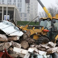 Zolitūdes krimināllieta: pirms traģēdijas uz jumta bija pabeigta arī rotaļlaukuma montāža