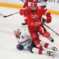Daugaviņš: esmu vienojies vēl vienu sezonu palikt KHL