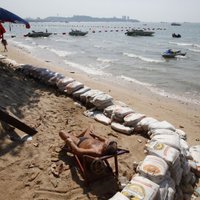 В Таиланде нашли труп иностранца, привязанный к столбу на дне моря