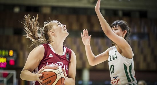 Latvijas basketbolistes Āzijas tūri turpina ar zaudējumu Dienvidkorejai