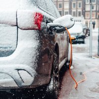 Elektroauto ekspluatācija ziemā: problēmas un priekšrocības