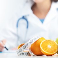 Kāpēc pieņemamies svarā, dzīvojot šķietami veselīgi? Antibiotiku lietošana, pārtikas apstrāde un citi lieko svaru veicinoši faktori