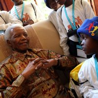Slimnīcā nonākušais Mandela elpo bez grūtībām