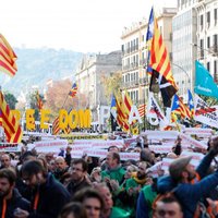 Katalāņu protestētāji bloķē ceļus ap Barselonu