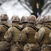 Министерство обороны: параллельной армии в Латвии не будет