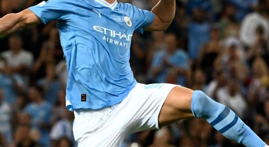 Mančestras 'City' pirmo reizi vēsturē iegūst UEFA Superkausu