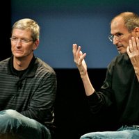 Глава Apple хотел пожертвовать часть печени для спасения Стива Джобса