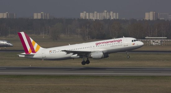 Самолет Germanwings совершил незапланированную посадку в Штутгарте