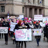 ФОТО: В Риге прошло шествие солидарности за права женщин