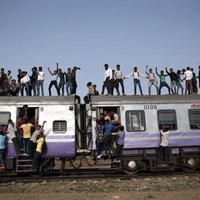 Dienas ceļojumu foto: Pārpildīts vilciens Indijā
