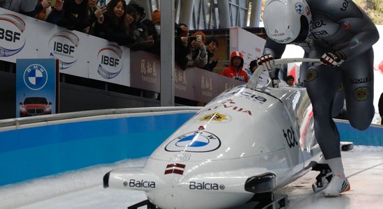 Cipuļa četriniekam Ķīnā ceturtā vieta Pasaules kausa posmā bobslejā; Kalendam 11. vieta