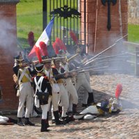 Foto: Kā Daugavpils cietoksnī izspēlēja kauju ar Napoleona armiju