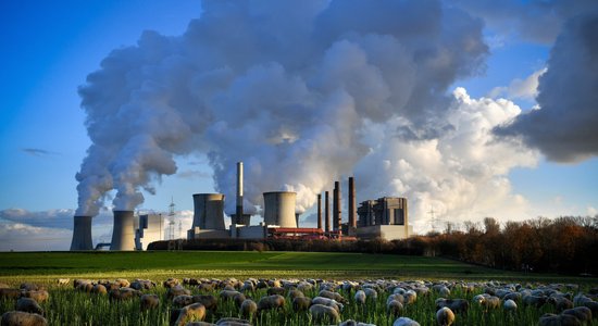 Lielbritānija oglekļa dioksīda izmešu neitralitāti plāno panākt līdz 2050.gadam