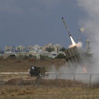 Izraēla devusi triecienus desmitiem Irānas mērķu Sīrijā