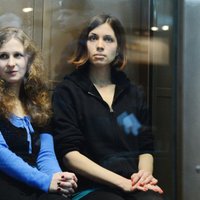 Участниц группы Pussy Riot освободят по амнистии