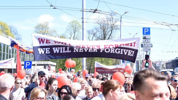 Protests pret pāreju uz latviešu valodu skolās - 13