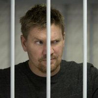 'Greenpeace' aktīvisti Krievijā šokēti par aizturēšanas apstākļiem
