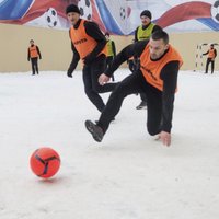 ФОТО, ВИДЕО: Мамаев забил семь мячей в матче c заключенными в "Бутырке"