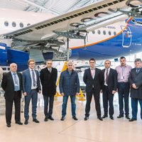 ФОТО: новый латвийский центр по техобслуживанию самолетов начал с российского "Суперджета"