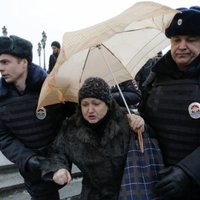 Maskavā aizturēti opozīcijas televīzijas kanāla atbalstītāji