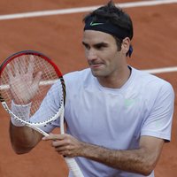 Federers sezonas noslēguma turnīra mačā uzveic Gaskē