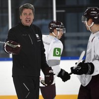 Latvijas hokeja izlasē pirmajos treniņos piedalās 16 spēlētāji