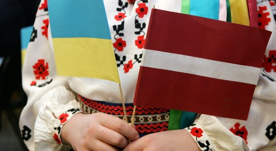 Учащиеся украинских школ на удаленке в Риге могут сдать тест для поступления в вузы Украины