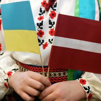 Cilvēki sūdzas VVC par latviešu valodu nezinošiem apkalpojošā sfērā nodarbinātiem ukraiņiem