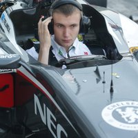 'Sauber' F-1 komanda sajūsminās par 18 gadus veco Sirotkinu