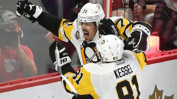 Pittsburgh Penguins Evgeni Malkin, Phil Kessel