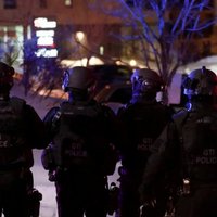 Kanādā izvirza apsūdzības mošejā sešus cilvēkus nošāvušajam uzbrucējam