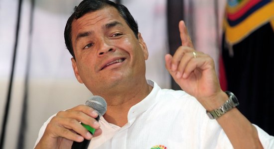 Суд заочно приговорил экс-президента Эквадора к восьми годам за коррупцию