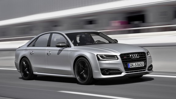 Audi S8 plus