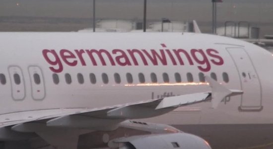 Francijas Alpos nogāzusies 'Germanwings' pasažieru lidmašīna ar 150 cilvēkiem (16:27)