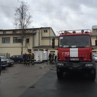 Из-за подозрительного вещества эвакуированы работники предприятия в центре Риги