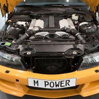 'BMW' parāda 'Z3' rodsteru ar V12 dzinēju