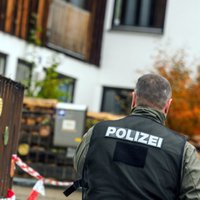 Vācijā labējais radikālis sašāvis četrus policistus