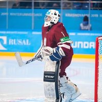 Latvijas hokejisti piedzīvo vēl vienu pārliecinošu zaudējumu Universiādē