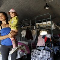 Krimā esošos Ukrainas bēgļus sāk pārvietot uz Krievijas reģioniem