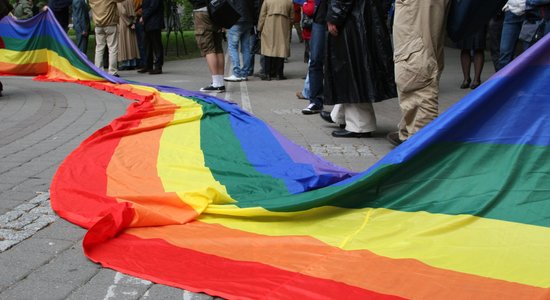 'Mozaīka' sola tiesāties, ja RD aizliegs 'homoseksuālisma propagandu'