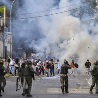 Венесуэла: оппозиция призывает армию перейти на сторону народа