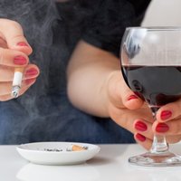 Austrijas topošā koalīcija atceļ smēķēšanas aizliegumu bāros un restorānos