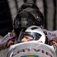 Latvijai sudraba godalga pasaules junioru čempionātā bobslejā