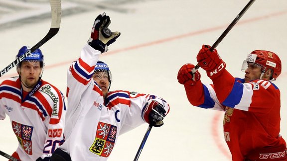 Russia vs Czech Euro Hockey Tour, Vladimir Tkacjov vs Jan Kovar and Petr Vrana 