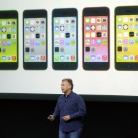 Акции Apple упали после демонстрации iPhone 5S и iPhone 5C