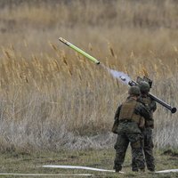 Латвия направит Украине зенитно-ракетные комплексы Stinger, вертолеты и беспилотники