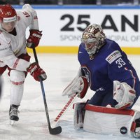 Ilggadējais Francijas hokeja izlases vārtsargs Uē paziņojis par karjeras beigām