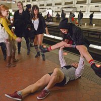 ФОТО: Акция "В метро без штанов" прошла по всему миру